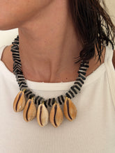 Cargar imagen en el visor de la galería, Collar obsidiana cuarzo.
