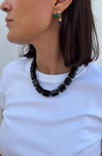 Cargar imagen en el visor de la galería, Collar obsidiana tubo.
