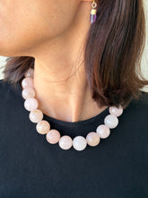 Cargar imagen en el visor de la galería, Collar cuarzo rosa.
