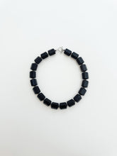 Cargar imagen en el visor de la galería, Collar obsidiana tubo.
