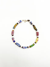 Cargar imagen en el visor de la galería, Collar cuentas africanas 1
