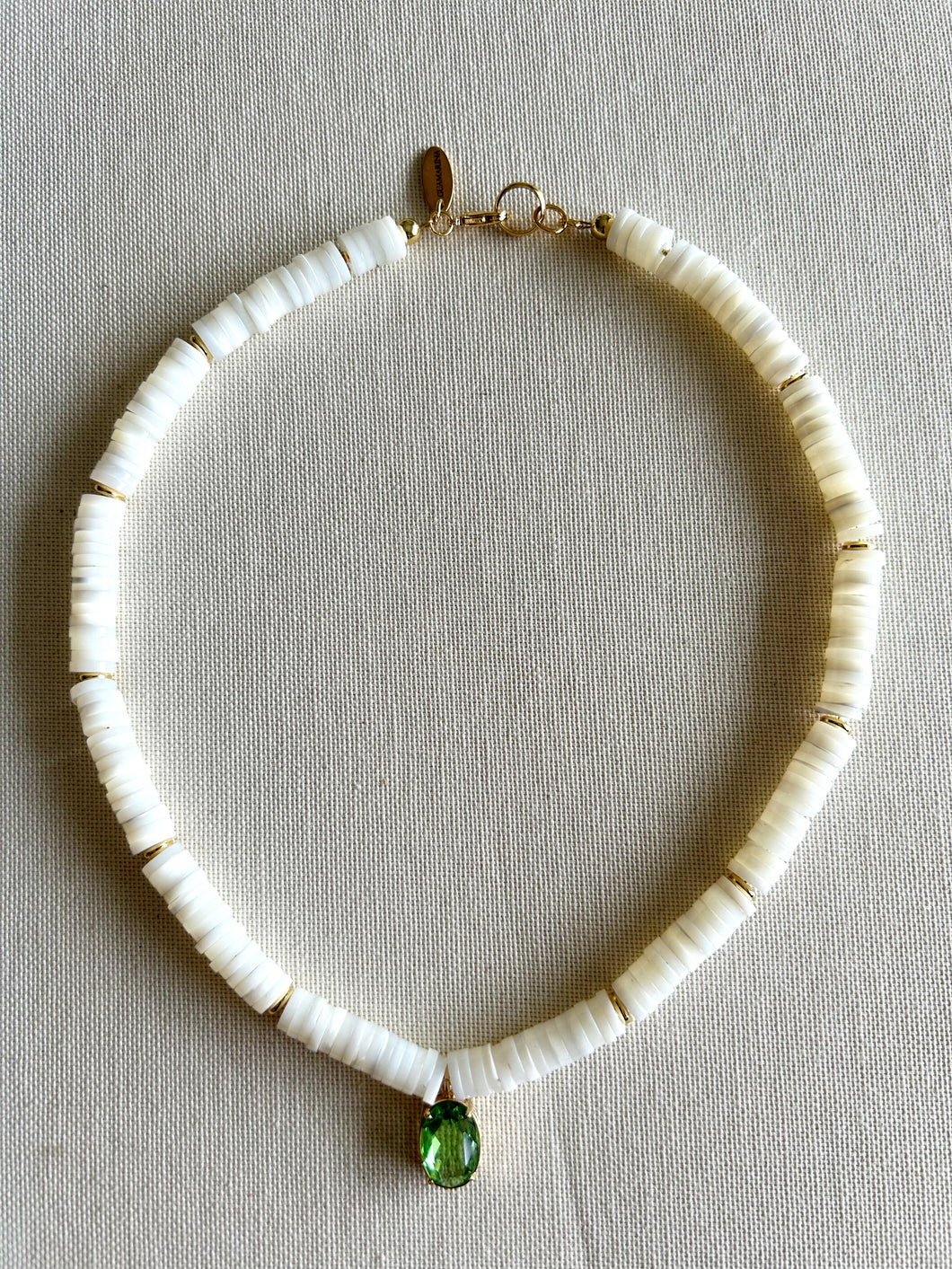 Collar conchas DV